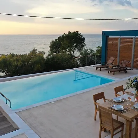 Capro - Milos Bay Villas Áyios Nikítas