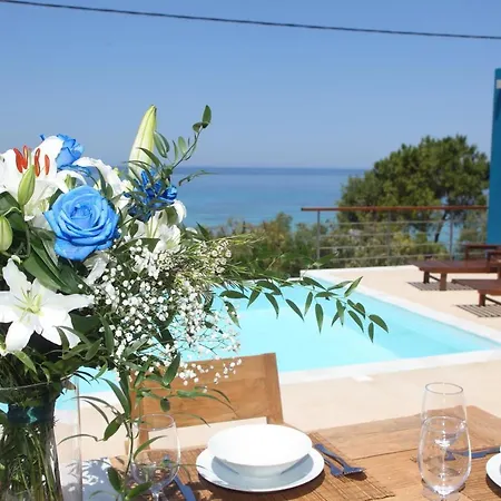 Capro - Milos Bay Villas * Áyios Nikítas