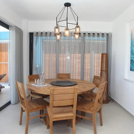 Capro - Milos Bay Villas 빌라 *