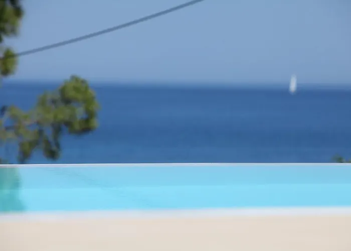 Capro - Milos Bay Villas * Áyios Nikítas