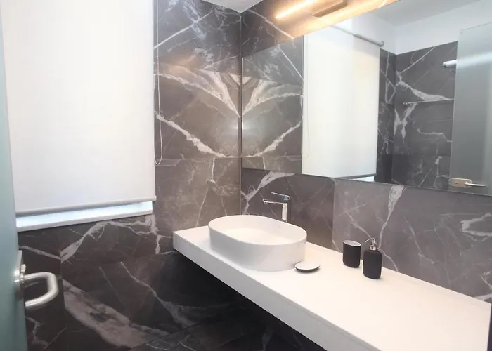 Capro - Milos Bay Villas