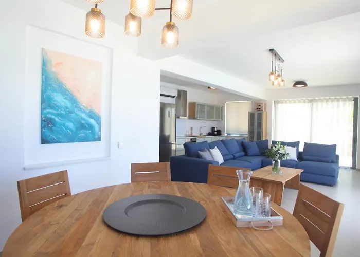 Capro - Milos Bay Villas * Áyios Nikítas