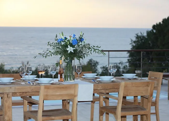 Capro - Milos Bay Villas Áyios Nikítas