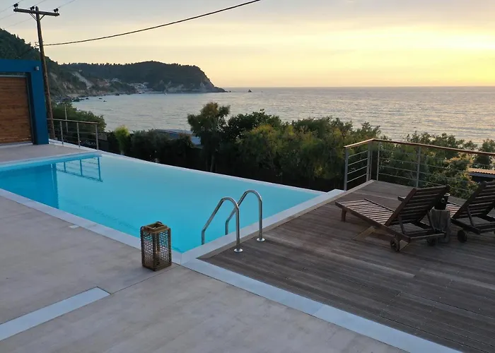 Capro - Milos Bay Villas